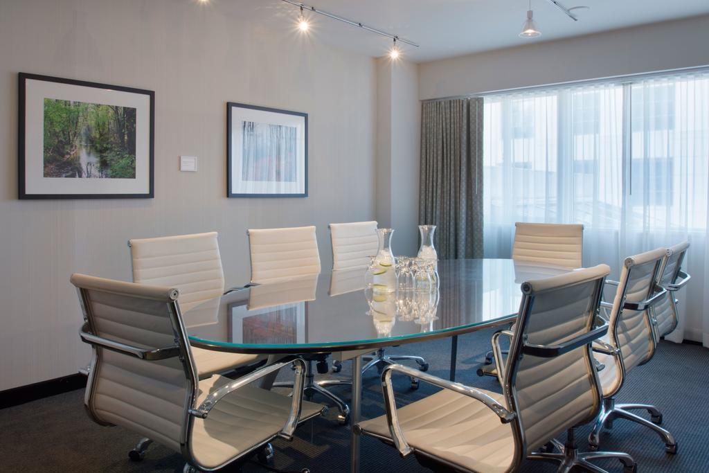 Hotel Murano Tacoma Bagian luar foto A meeting room at the firm's New York City headquarters