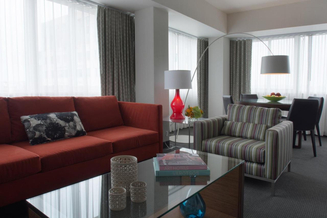 Hotel Murano Tacoma Bagian luar foto A suite at the Hotel Commonwealth