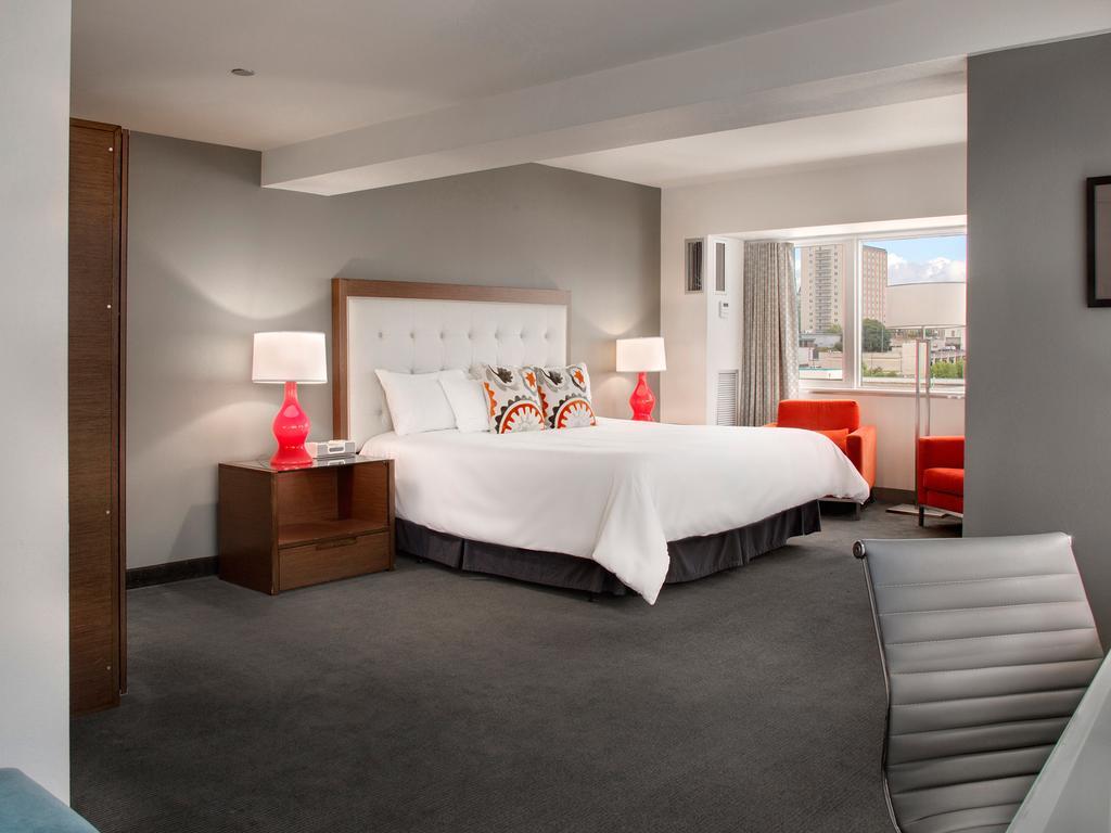 Hotel Murano Tacoma Bagian luar foto A suite at the Hotel Valencia