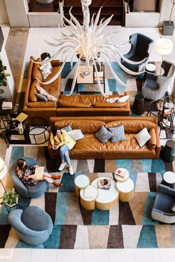 Hotel Murano Tacoma Bagian luar foto The Library at The Standard East Village