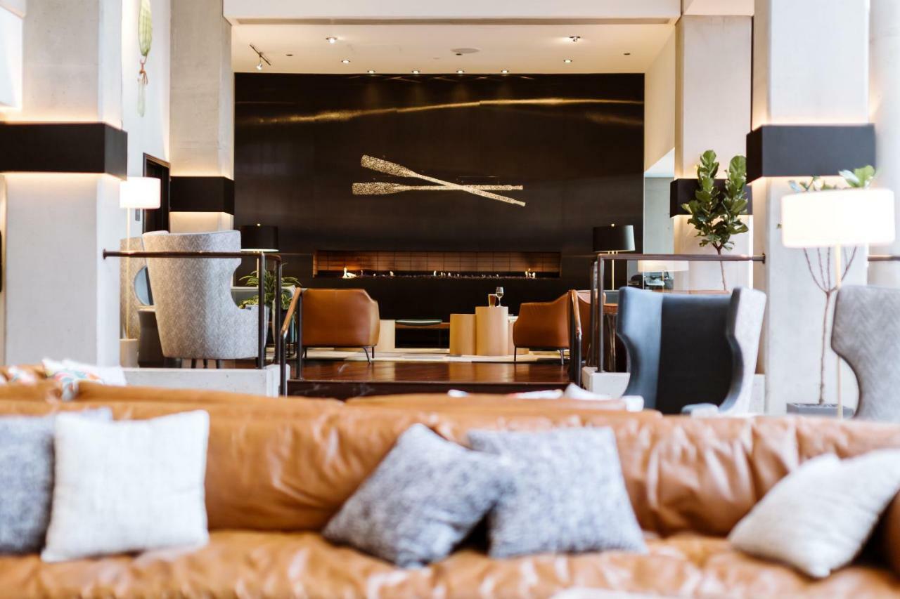 Hotel Murano Tacoma Bagian luar foto The lobby of the hotel