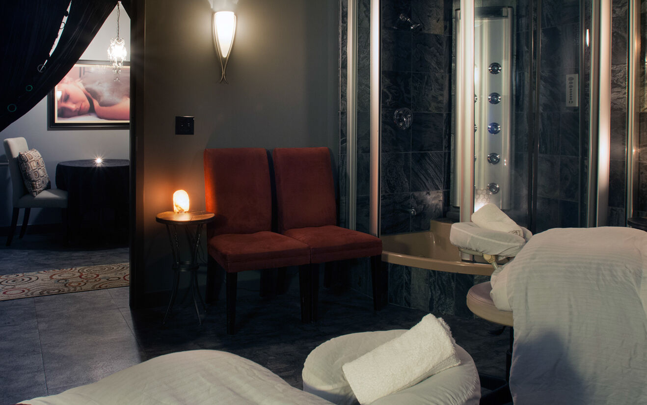 Hotel Murano Tacoma Bagian luar foto A spa in a hotel